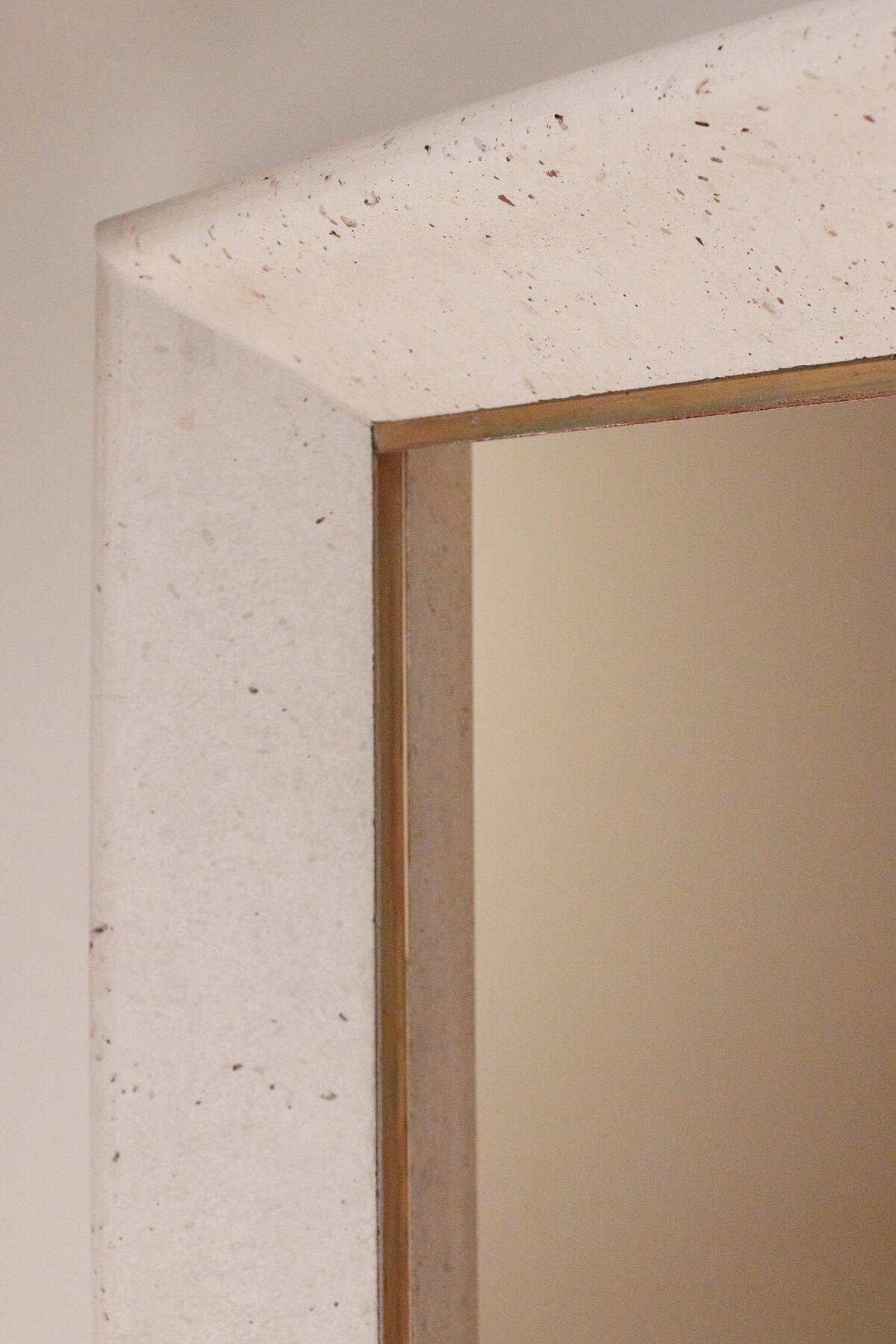 Adytum Spa - Natural Brick